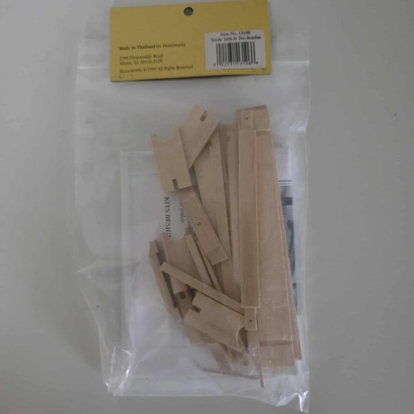 NWT Houseworks Shenandoah Designs Trestle Table & Bench Doll House Miniature Kit - Picture 3 of 3